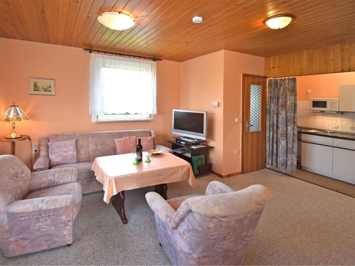 Cozy Holiday Home in Gro breitenbach near Schwarza Valley Grossbreitenbach Exterior foto