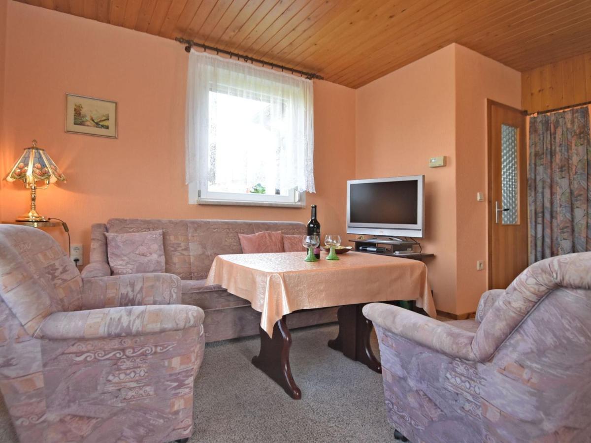 Cozy Holiday Home in Gro breitenbach near Schwarza Valley Grossbreitenbach Exterior foto