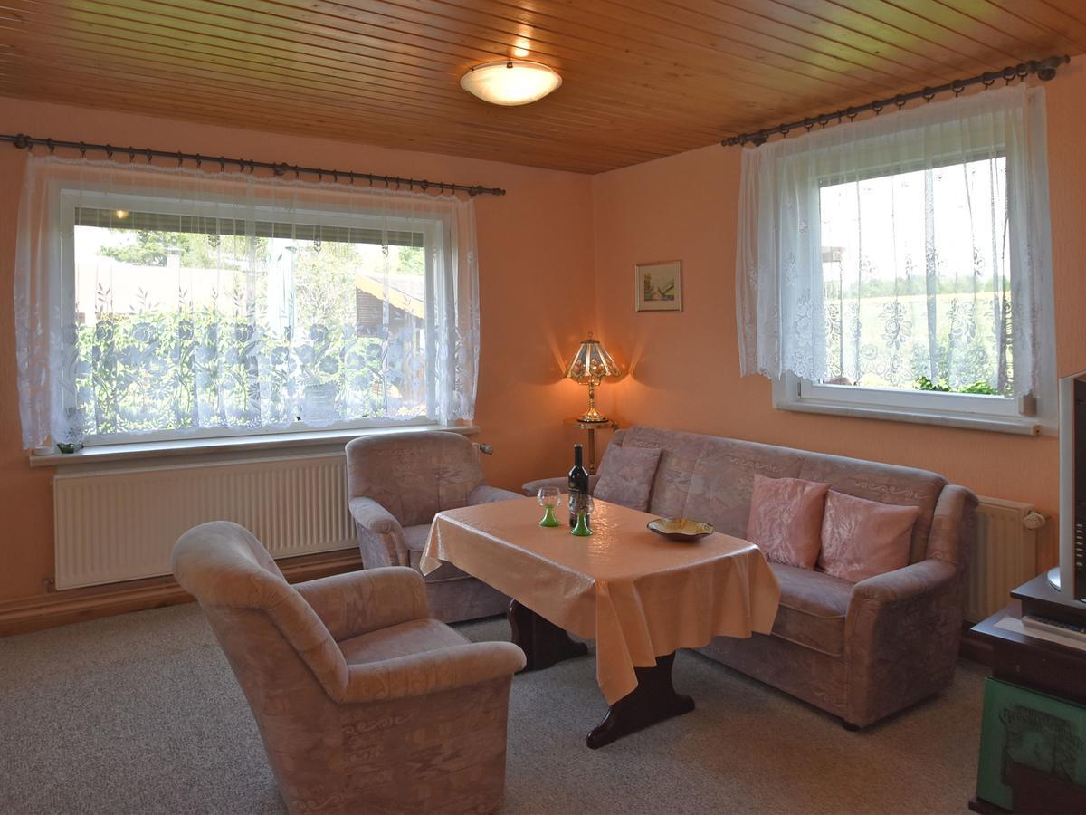 Cozy Holiday Home in Gro breitenbach near Schwarza Valley Grossbreitenbach Exterior foto